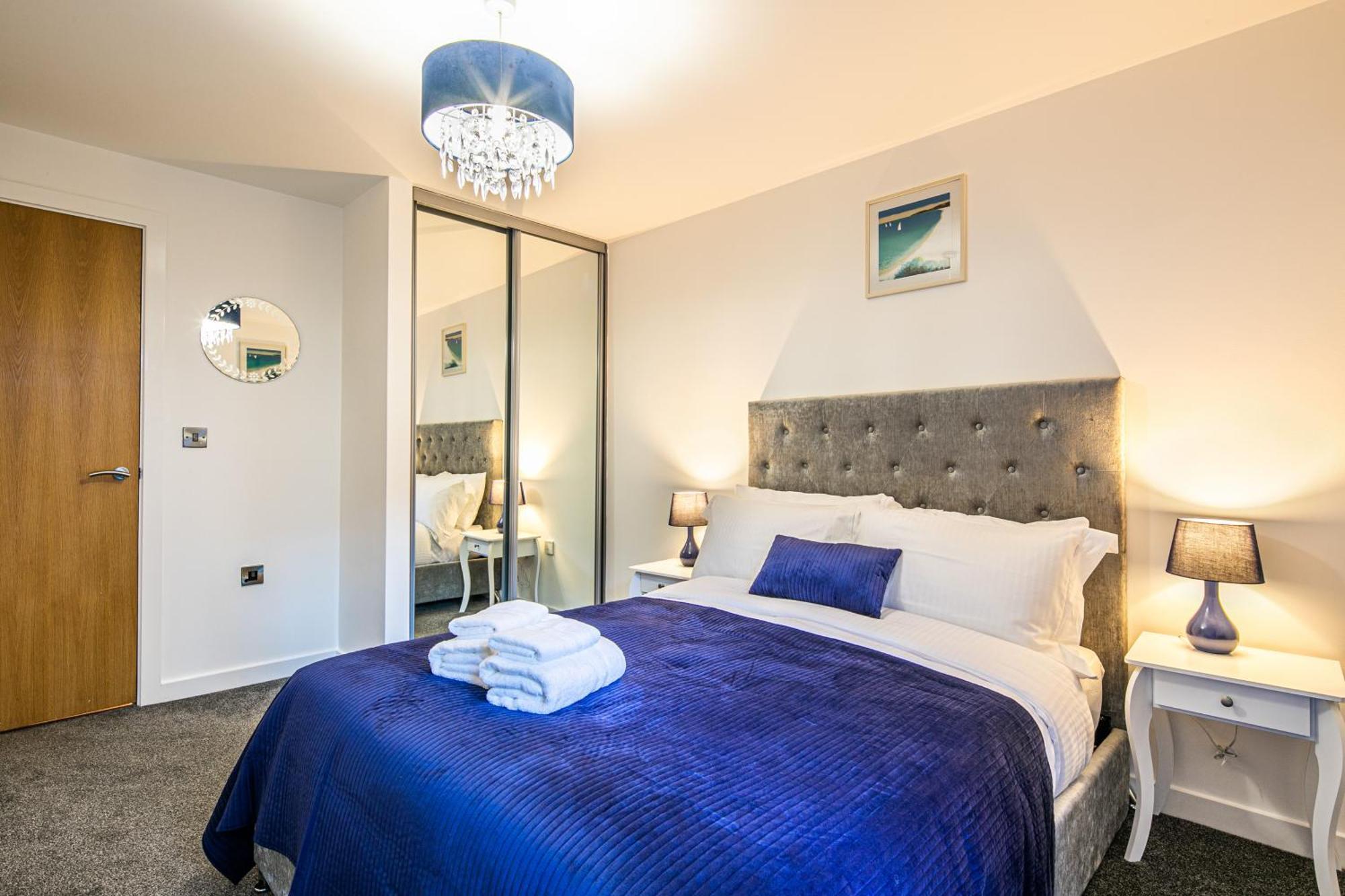 Stylish 2 Bed Apt 18 - City Centre, Free Parking, Espresso Machine & Netflix - Hosted By Stay Host Save Sheffield Buitenkant foto